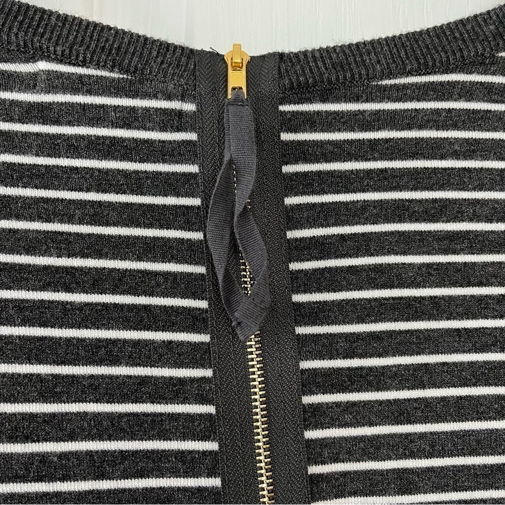 Premise Studio charcoal grey & white striped fitted knit top. Size L - Picture 3 of 5